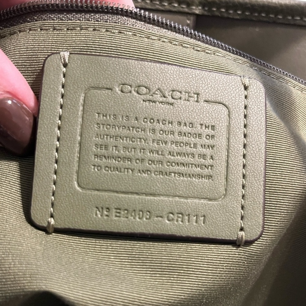 Coach Military Green Leather City Tote with gun metal hardware & matching wallet - Picture 5 of 8
